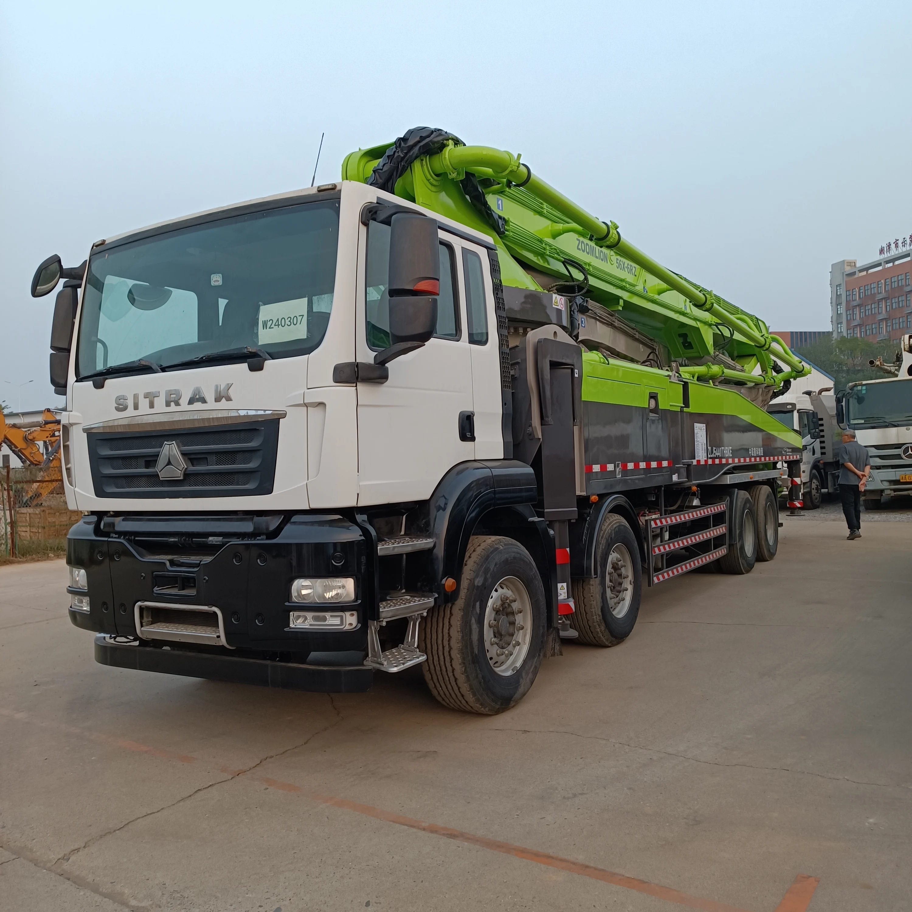 Zoomlion 52m 56m 2021 Year SITRAK Chassis Hydraulic Rexroth Pump Diesel Powered Used Concrete Pump Truck with Core Engine Motor