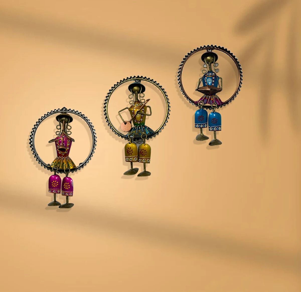 Indian Handicraft Iron Multi Colored Musician Showpieces Wall Hanging Modern Home Decor Unique Table Decor Decorative Showpieces