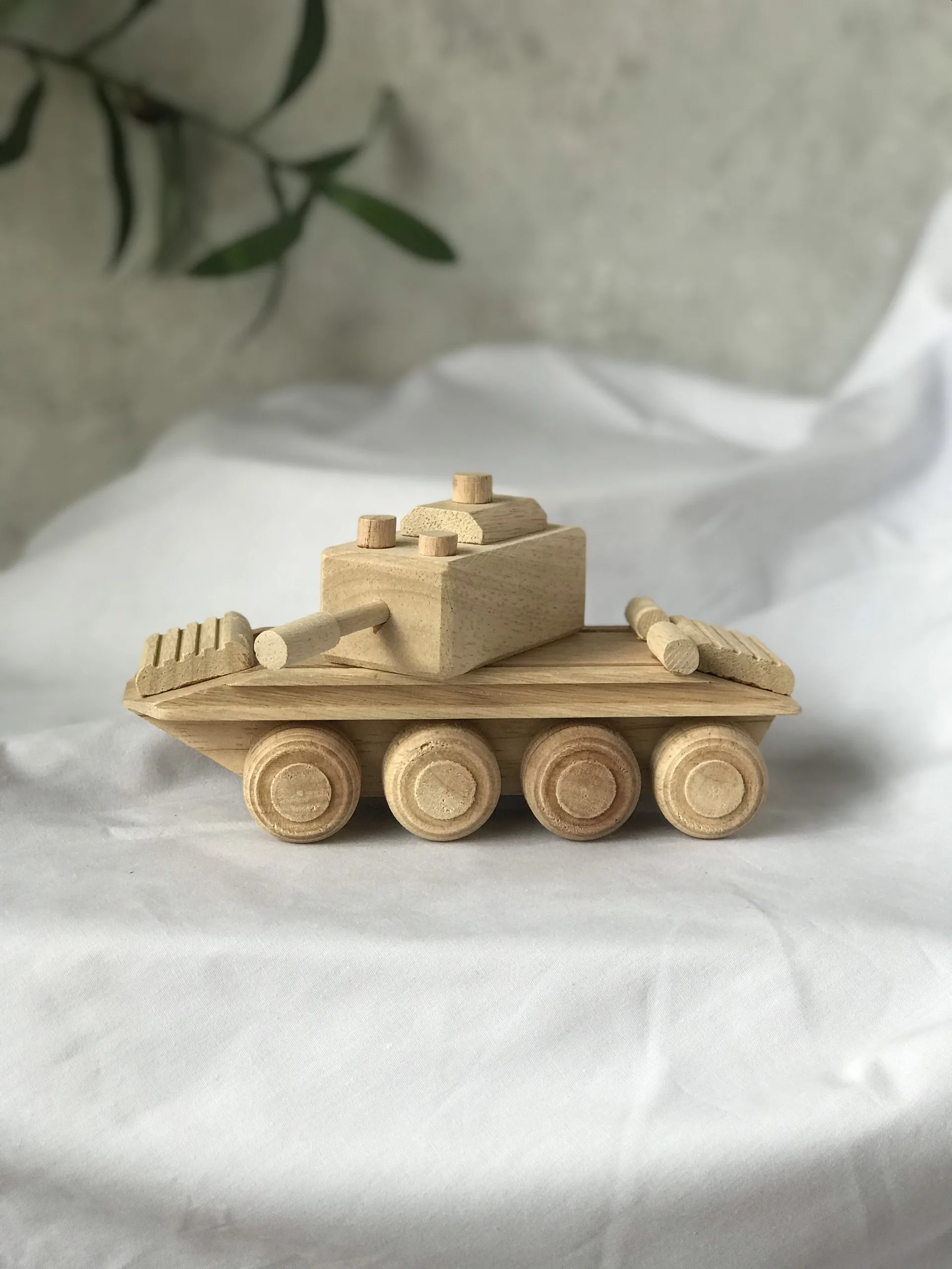 100% ручная работа! Деревянные игрушки танк Военный для детей Детский декор детской комнаты обучающая игрушка