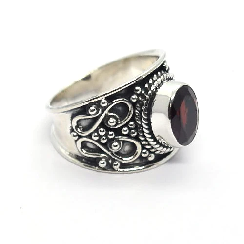 red garnet 925 sterling silver ring spiritual healing energy wanderlust bohemian crystal meditation dreamer traveler yoga ring