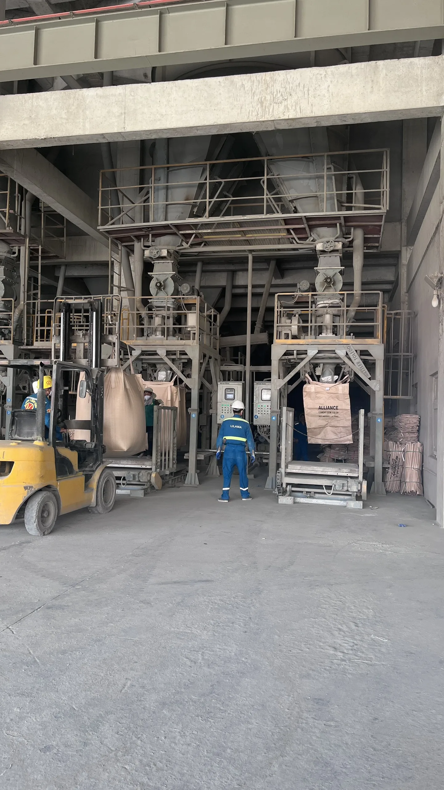 Best Vietnam Cement Price Grey White Color Type CEM I 52.5R Portland Cement for Construction