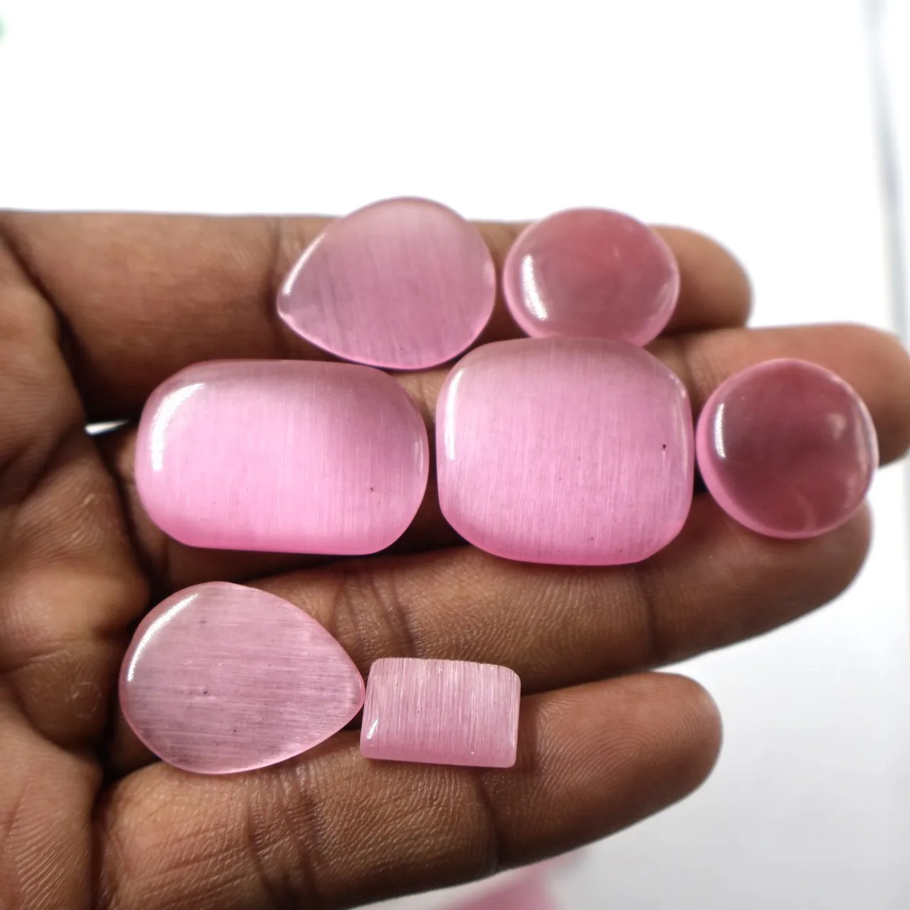 Wholesale Natural Pink Monalisa Crystal Hand Pink Monalisa  Crystals Healing Stones Crafts For Decoration Red  Monalisa lot