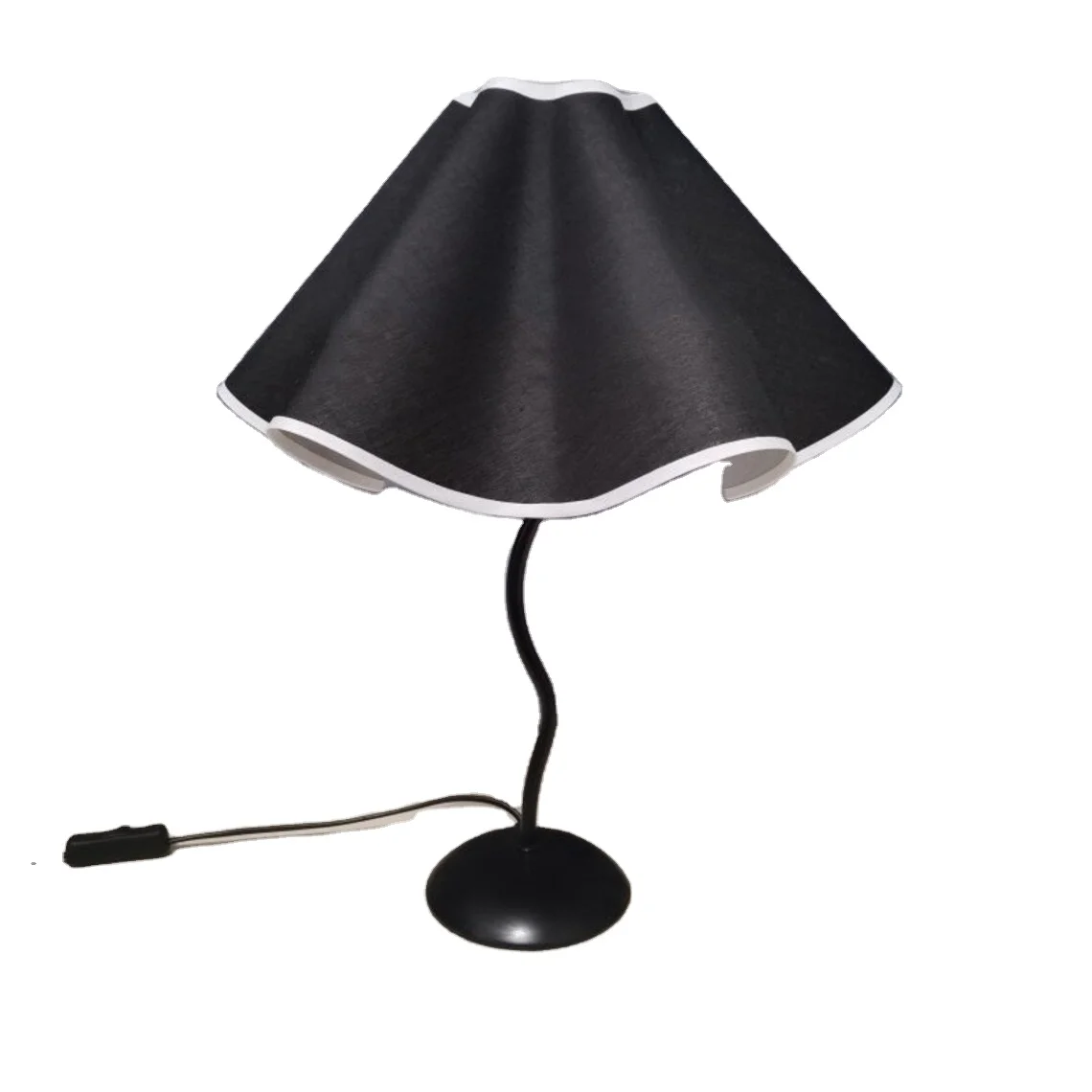 Traditional fancy metal table lamp bulk quantity luxury decoration lamp for living room bedroom hotel room restaurant home decor