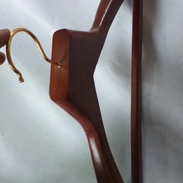 Luxury Natural Wooden Coat Hangers Premium Wood Suit Hangers Glossy with  agate Extra-Wide Shoulder