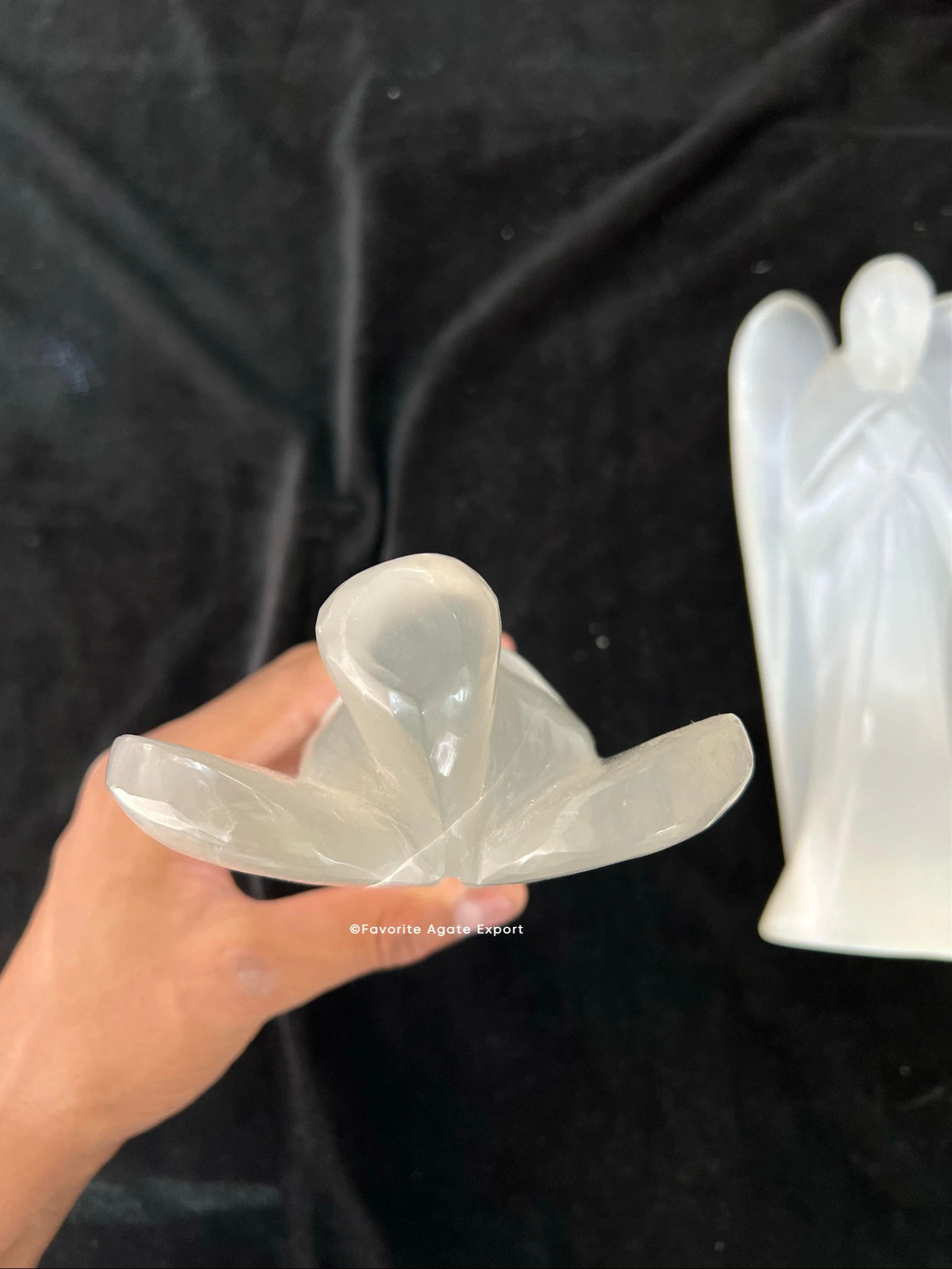 High Quality Hand Carved Large White Selenite Angel Figurines Crystal Angel Wings Statue Spiritual Healing Home Decor Gifts