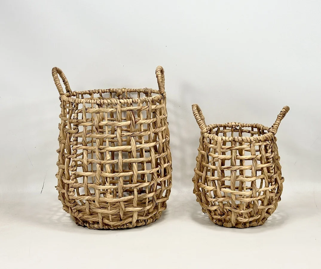 Best Selling Eco-friendly Water Hyacinth round Basket Set from Vietnam for Clothing Bathroom Sundries with Colorful Line