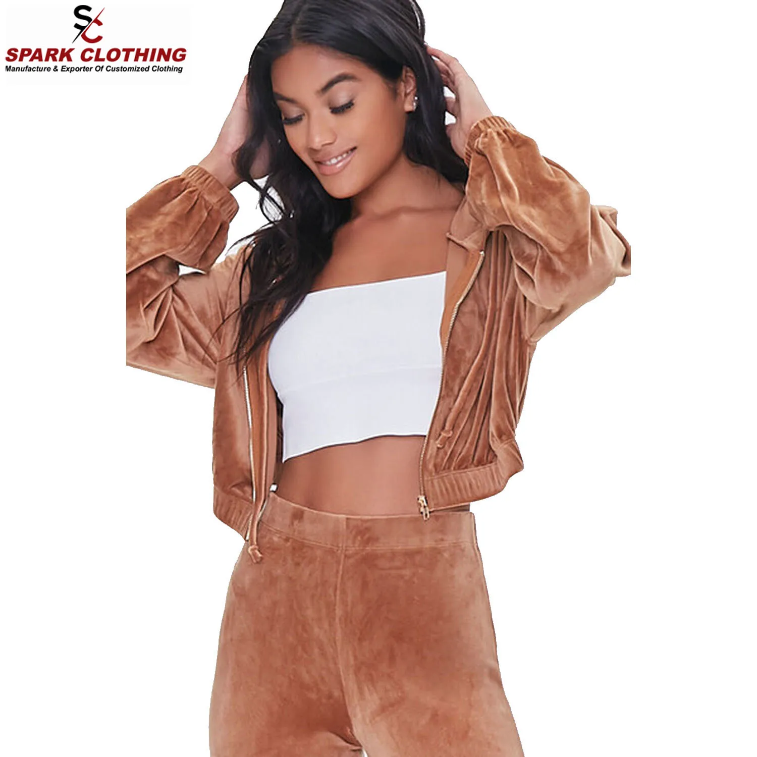 Hot Sell Ladies Velvet Tracksuits Zip Up Crop Hood With Durable Trouser Outdoor Girls Sweatsuits With Custom Logo