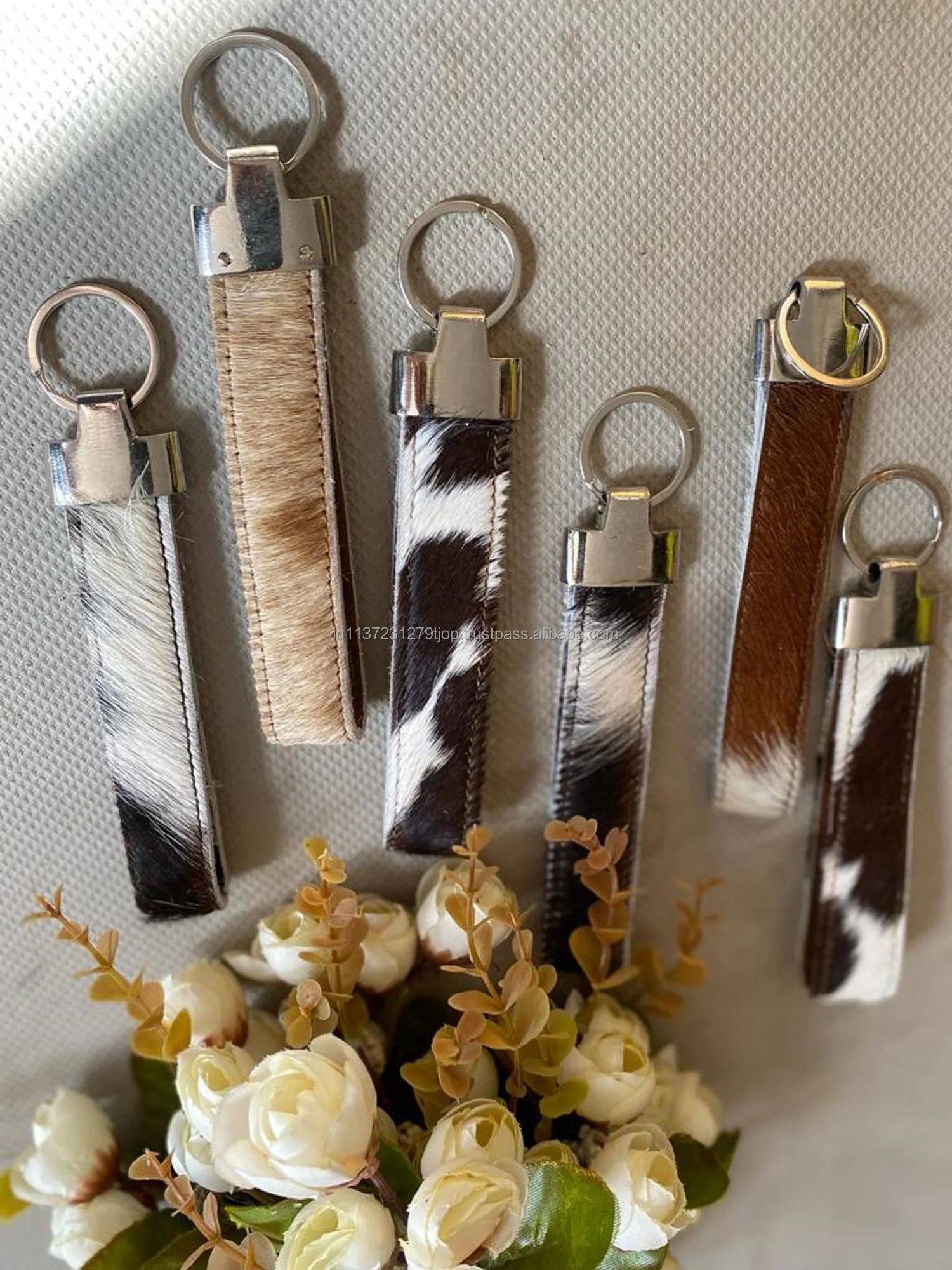 New Real Handmade Genuine Hair On Hide Fur Leather Cute Charming Wristlet Shape Keyrings Western Style Modern Wristlet Shaped Ke