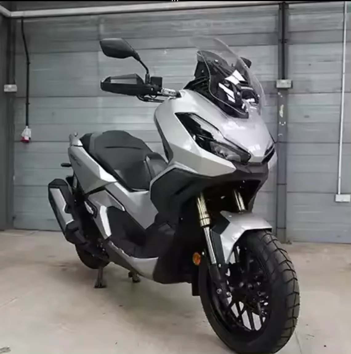 Готов отправить лучшую горячую сделку 2022 Hondaa XADV 350 принимать заказы а также 350-кубовый скутер Приключенческие дорожные легальные мотоциклы