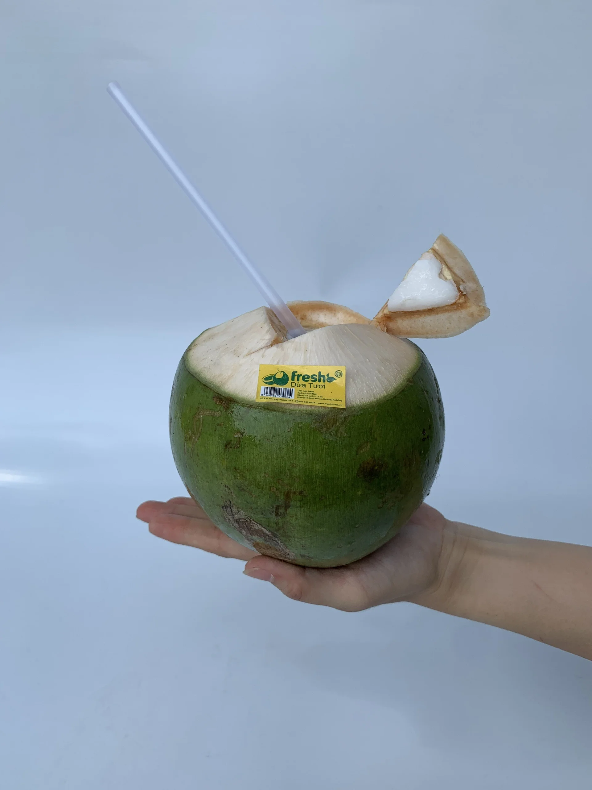 Trusty Healthy Fresh Fruit Juicy Safety Nice Looking Hat Cut Shape Convenient Coconut With Cheap Price