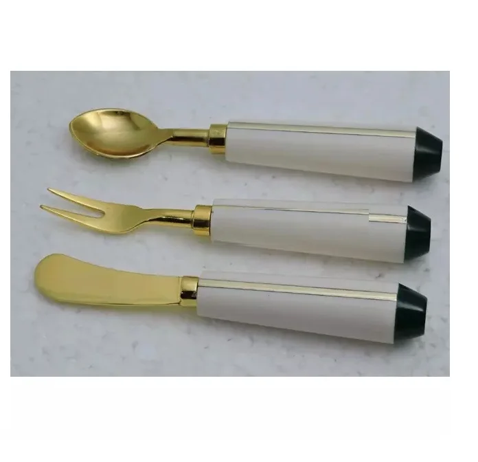 Brass Cheese Set of 4 With Mop handle New Design Metal Cheese Set In Wholesale Price New Look Metal Flatware In Wholesale Price
