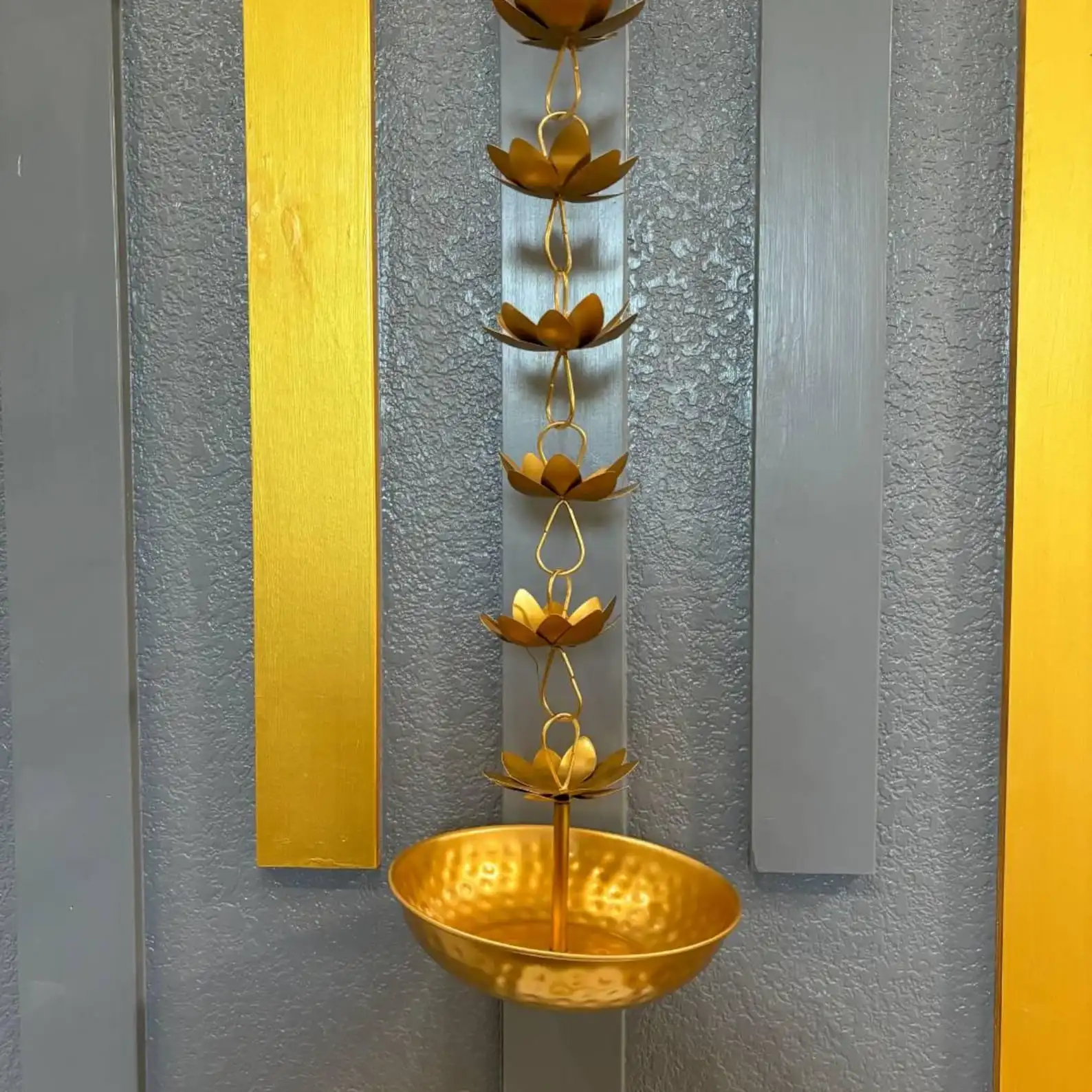 Super Quality  New Collection Indian High Quality Iron Hanging  Diya Bowl  For Home Decoration  Festival Tea Light Home Decor