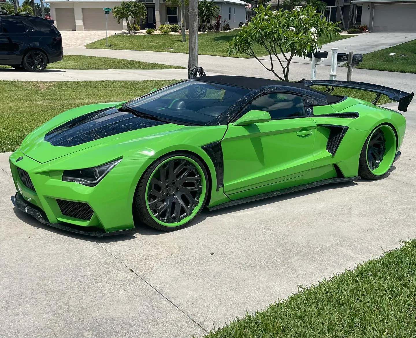 Vaydor Supercar.jpg