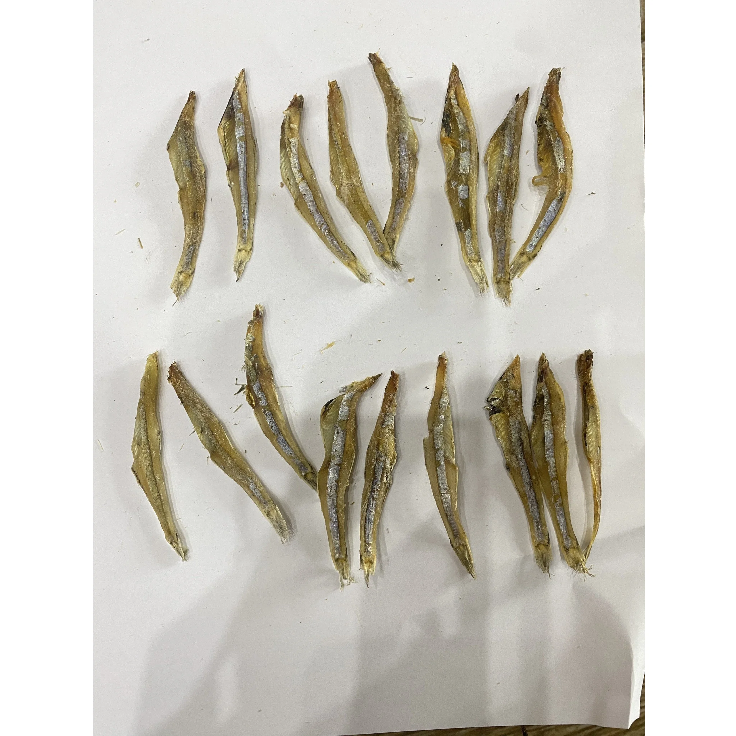 Best Price Super Delicious 24-Month Shelf Life Raw Dried Anchovy Seafood Snacks Headless Fried Fish Crispy Texture Packaged Bulk