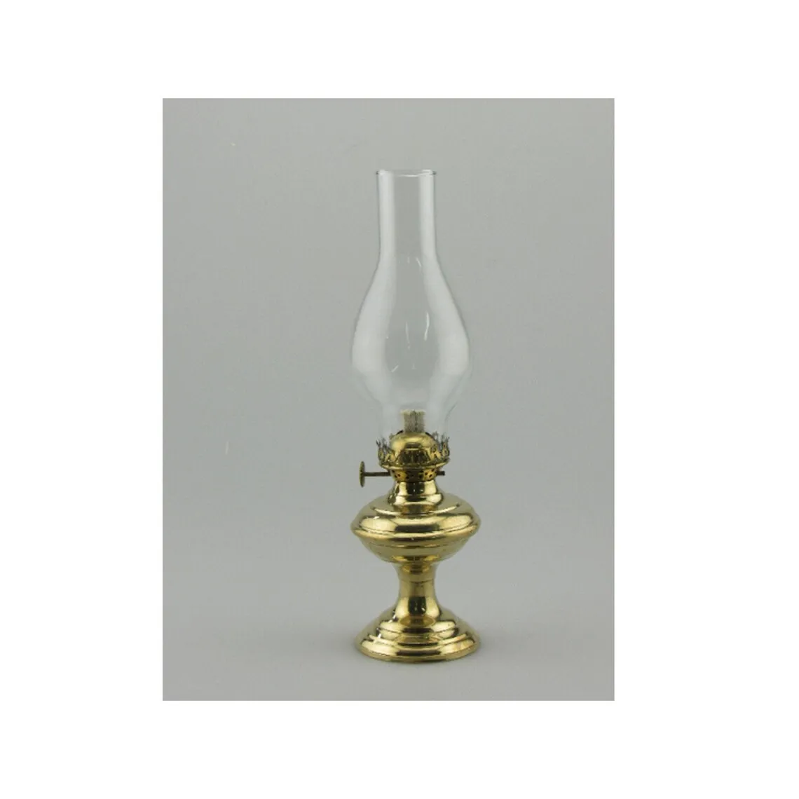 Polished Brass  Kerosene Oil Lamp In polished Finished For Outdoor Usage Or Ship Lantern In Durable Material In Effective Prices