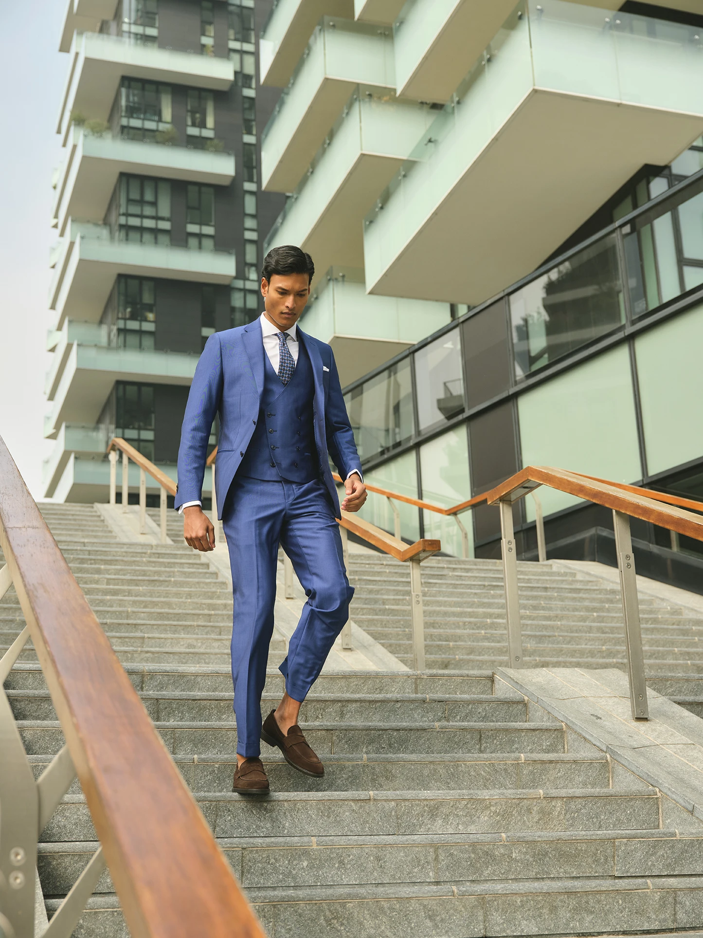 100% Made In Italy Breathable Two Button Suit High Twisted Lightweight Tropical Navy Man Ready To Wear For Graduation Day