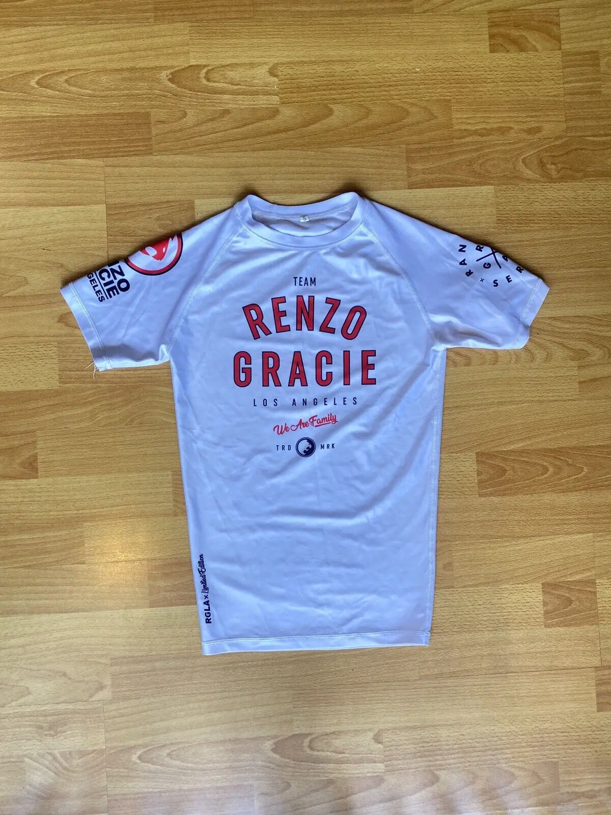 Get your high Quality BJJ fight wear GRACIE Limited Edition JIU-JITSU rashguards top