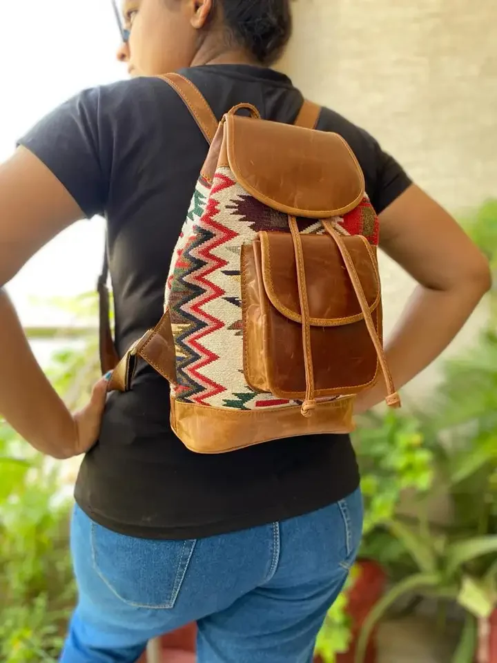 Trend Fashionable Women Large Capacity Laptop Bags Backpack Pastoral Style Colorful Print Casual Backpack For Women Leather Bags