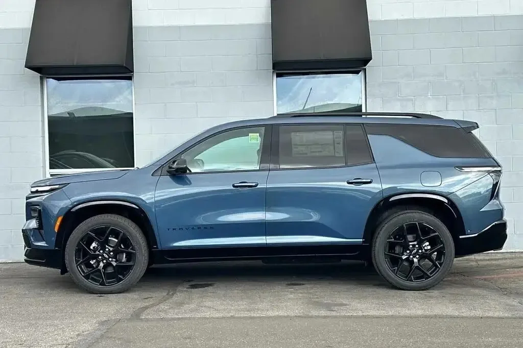Б/у 2024 Chevrolet Traverse RS FWD