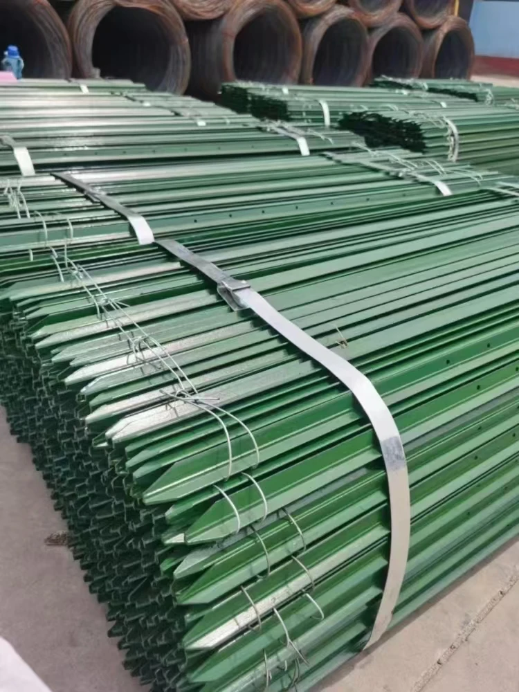 Best Quality American Steel Studded Green Painted metal T Metal Fence post for farm