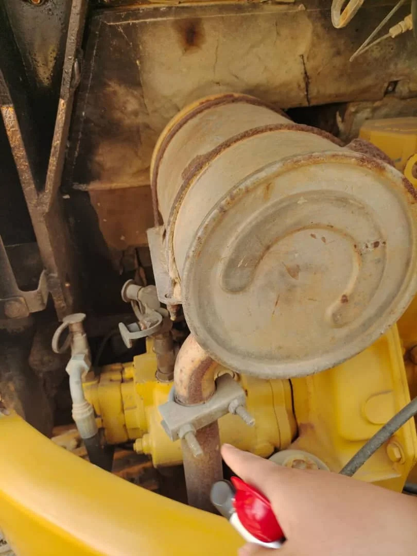 Mini Machines Micro Excavator Digger for Sale At A Low Second Hand Used Price Japanese Made Caterpillar Carter Cat304