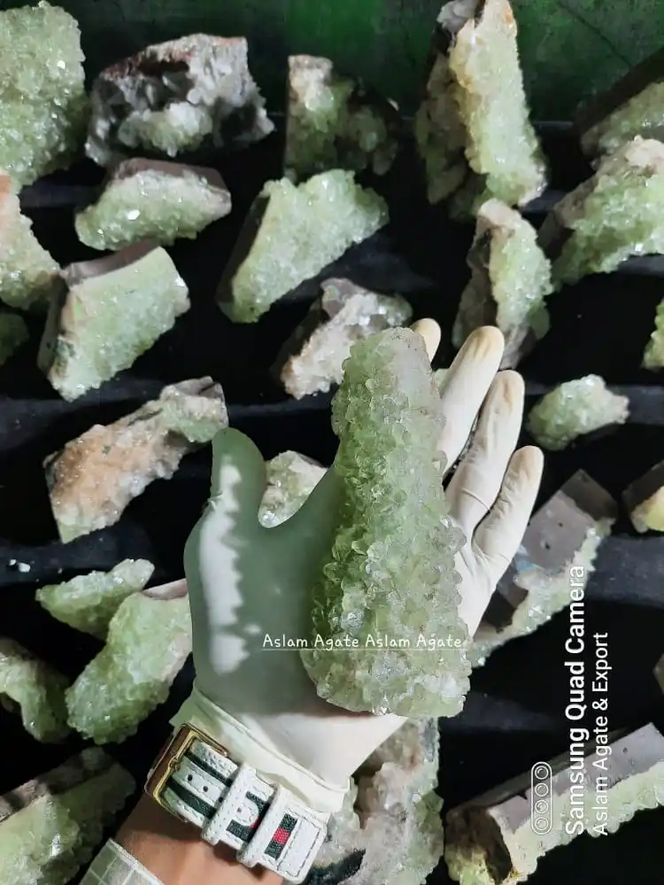High  Quality Green Apophyllite Cluster Natural Reiki Rock Crystal Quartz Raw Sparkling Cluster For Decoration And Healing
