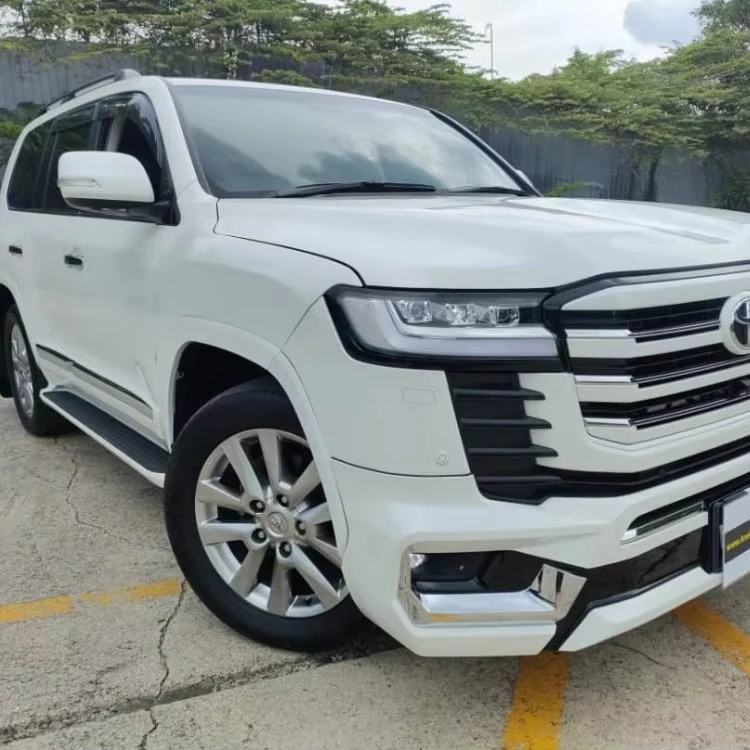 NEAT 2012 LAND CRUISERS 4.6 SUV CAR ON SALES