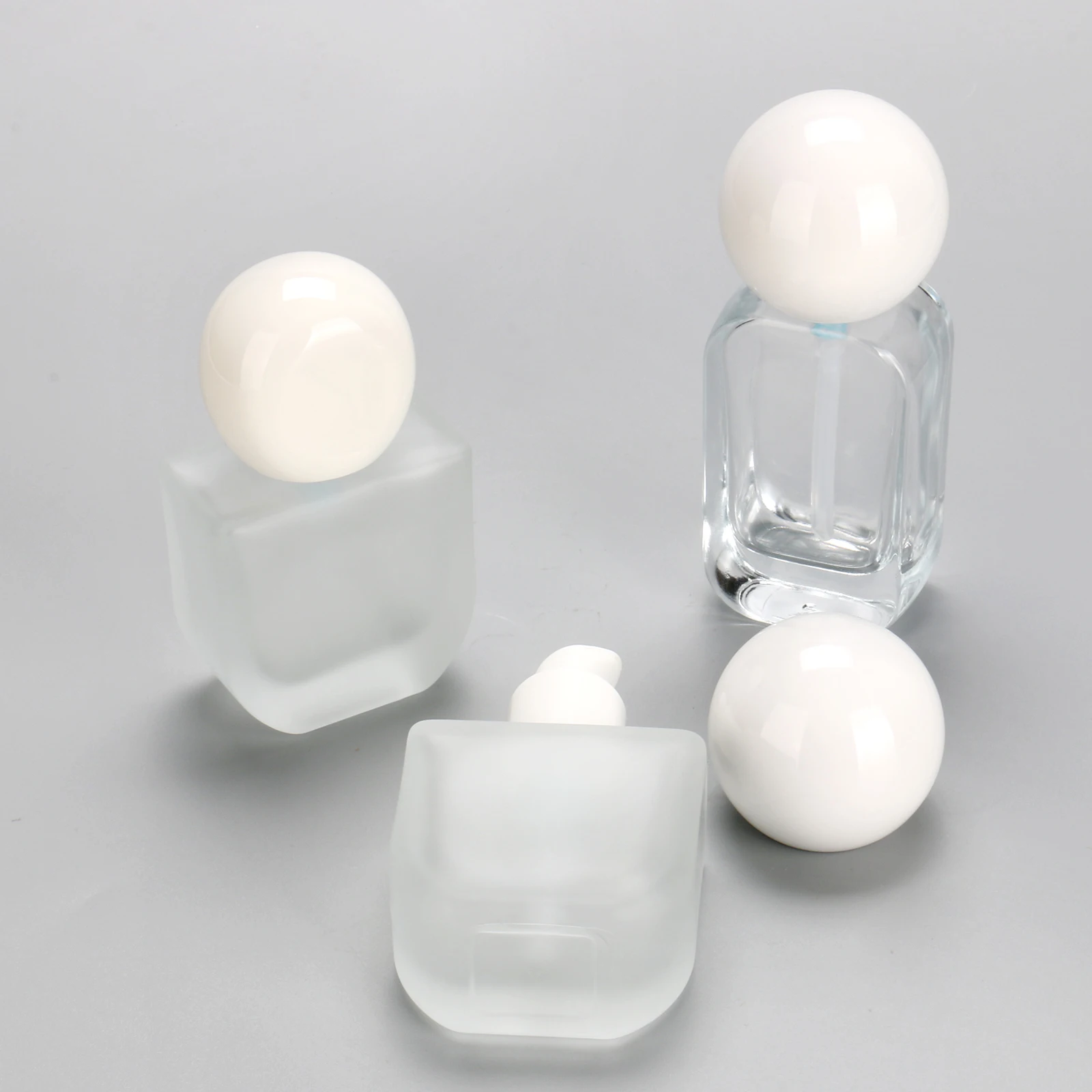 Press Spray Essential Oil Foundation Cosmetics Packaging Thick Bottom Frosted Glass Lotion Pump Bottle With Ball Cap