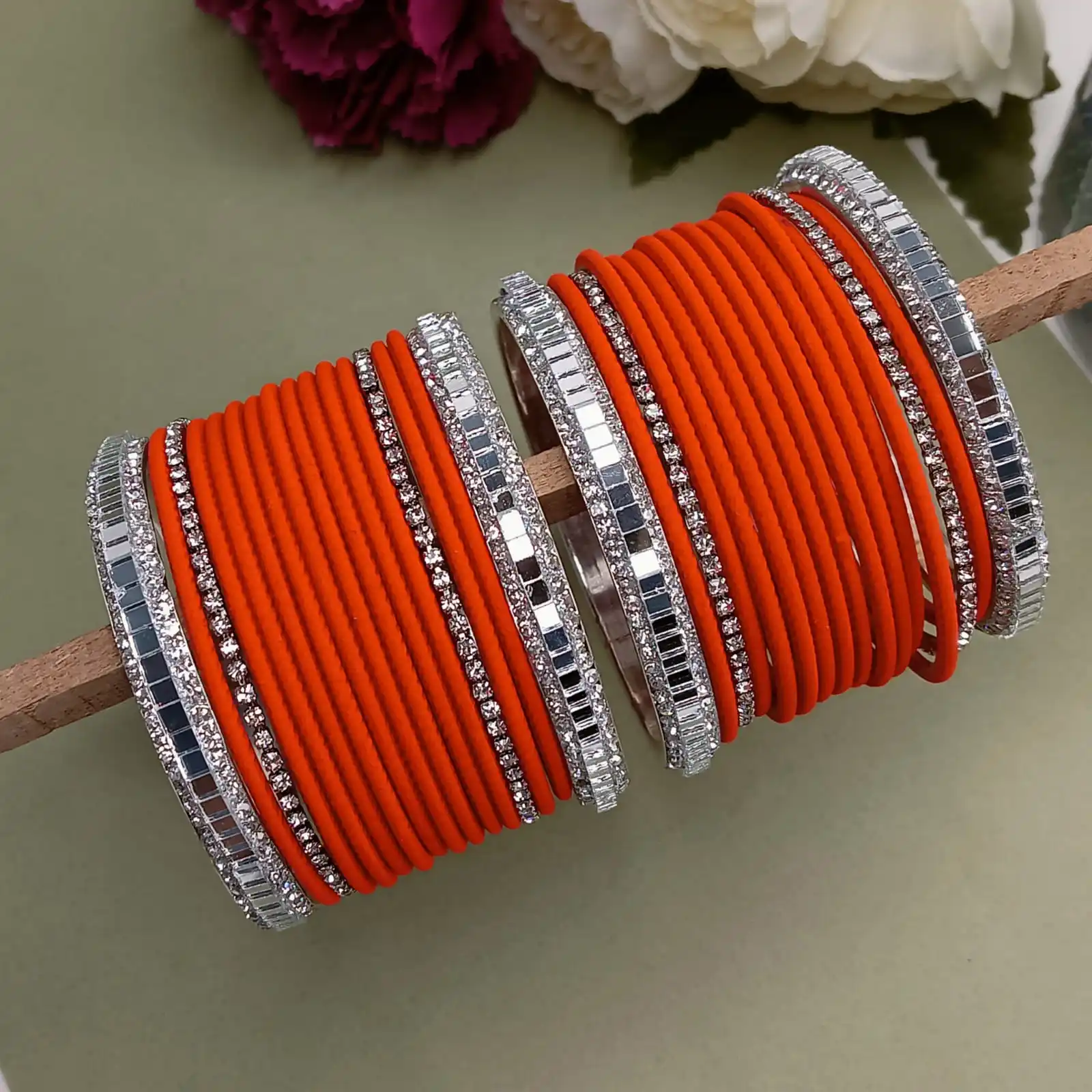 Indian Wholesaler Traditional Wedding Bridal Bangles Set Matte Metal Bangles Faux Mirror Crystal Bangle for Women