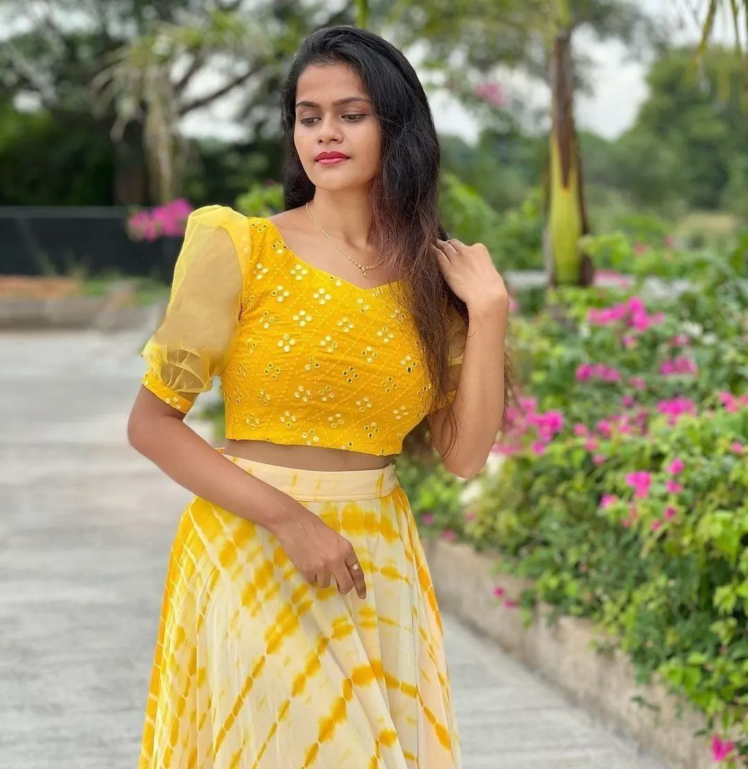 Crafted with premium hues this lehenga styled with a jacket. This exclusive outfit features a trendy yet traditional style,