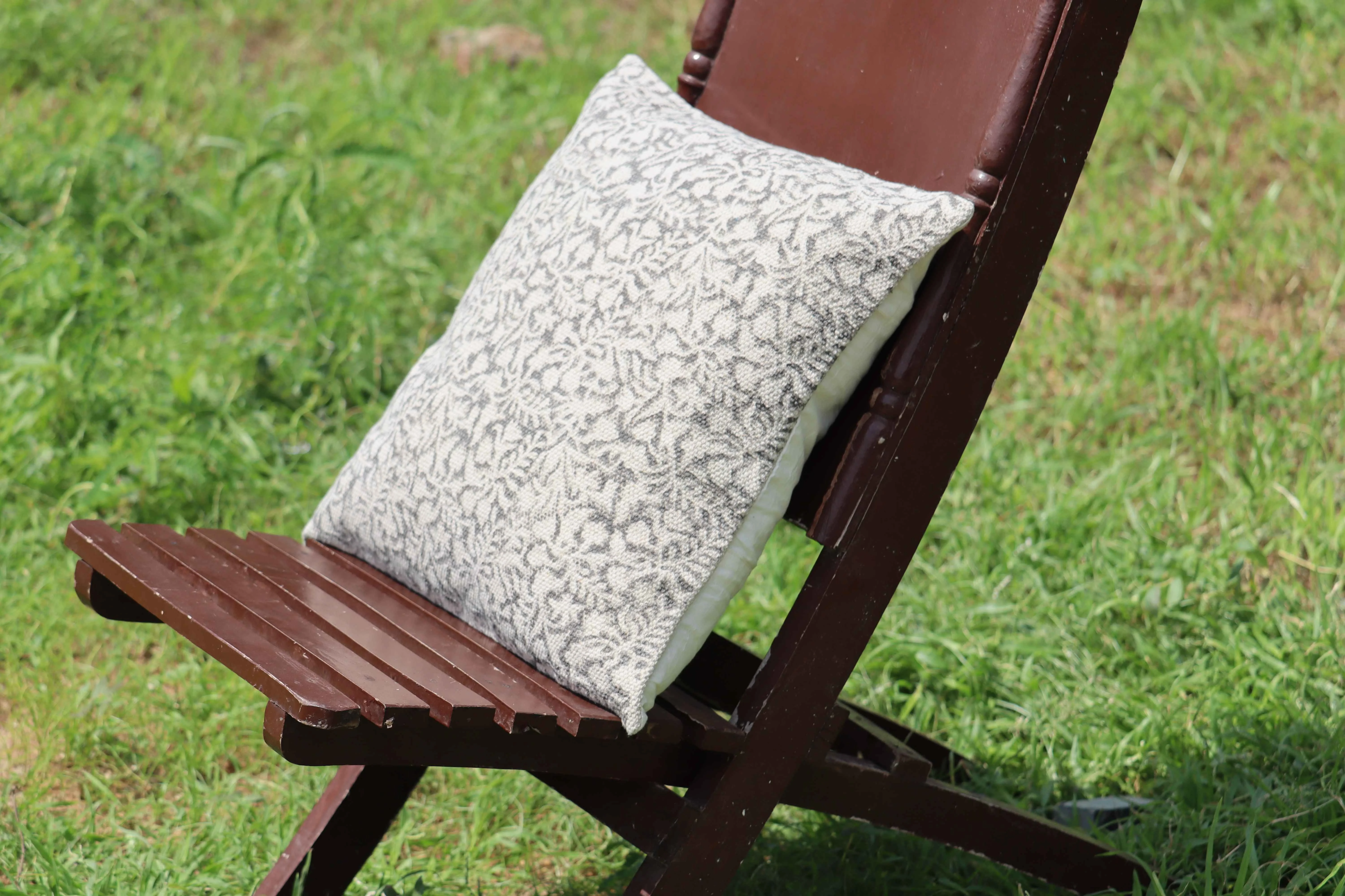 Beautiful Design Cushion Covers With Great Embroidery Work and Design and Best for Sofa Bed Outdoor Decoration Cushion Covers