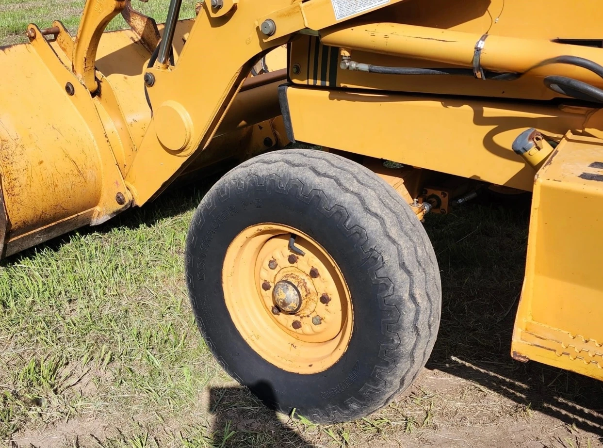Second Hand 4X4 Case backhoe loader With Cab Pilot controls Auxiliary hydraulics Extended hoe for sale
