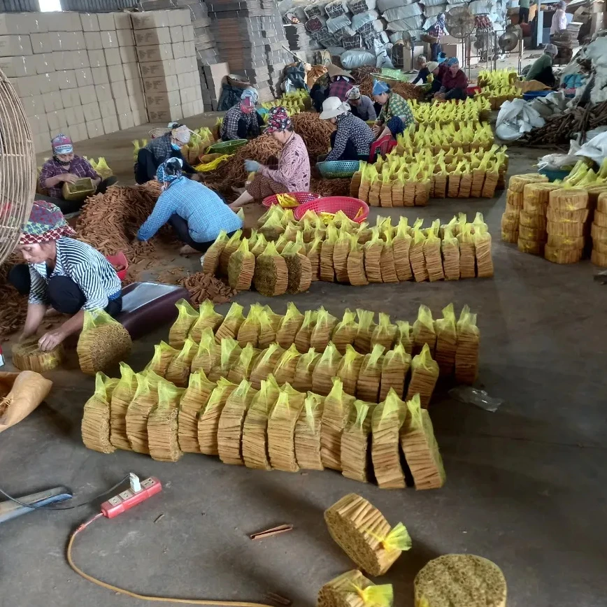 Best Supplier Cassia Powder Organic/Cinnamon Stick/Cassia Broken,Split or Cigarette Cassia From Vietnam