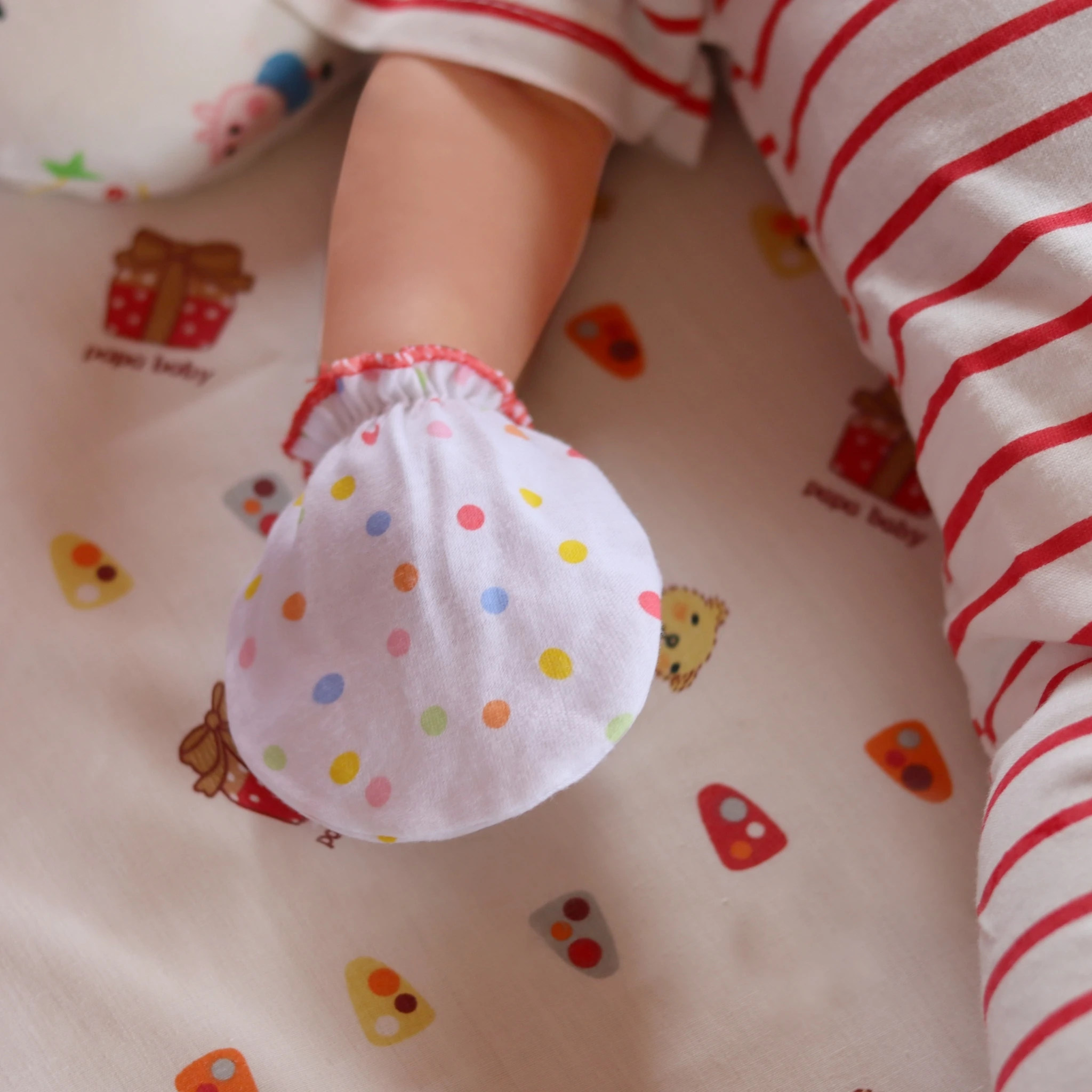 RATIVE NewBorn Baby Gloves No Scratch Cotton Mittens for 0-6 Months Boys Girls