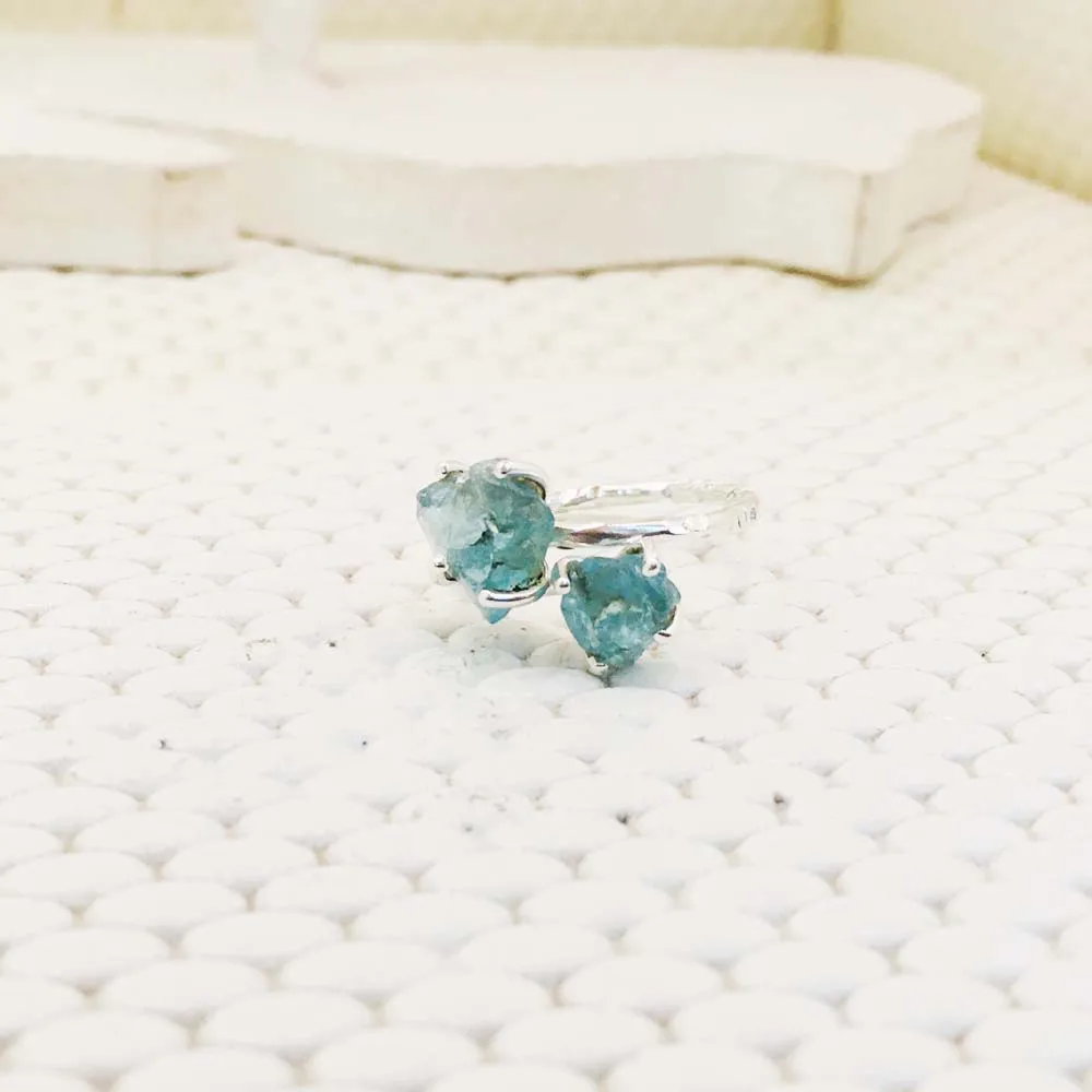 Perfect Handmade Natural Raw Apatite Gemstone Ring Solid 925 Sterling Silver Wholesale Price Excellent Top Quality Gemstone Ring