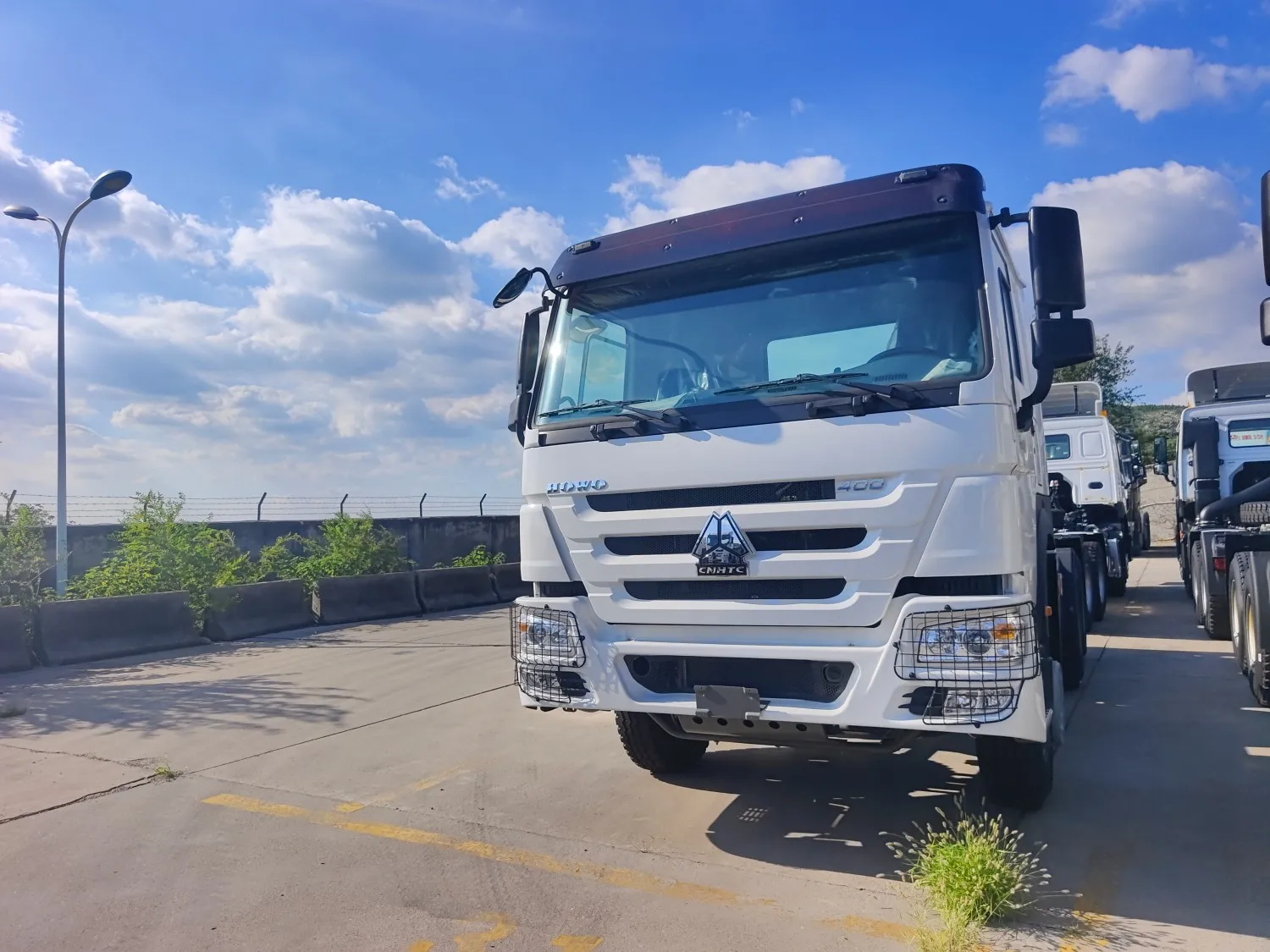 Hot Sale Chinese Manufacturer Factory Direct Truck Trailers Full Trailer Truck Sinotruk Howo 6x4 euro 2 manual transmission