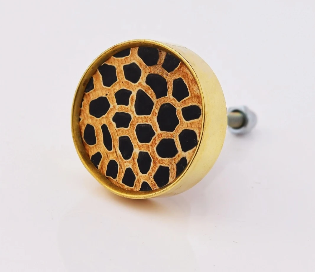 Handmade Engraved Brown Buffalo Horn Round Drawer Knob Manufacturer from India.