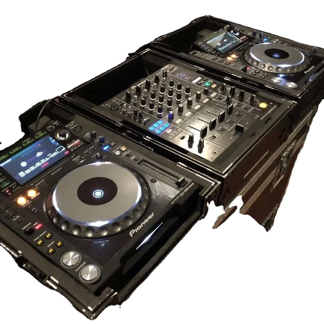 NEW Pioneers DJ Set (2x) CDJ 2000 nexus2 nxs2 Nexus 2 (1x) DJM 2000 Nexus Mixer FREE FLIGHT CASE
