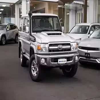 Toyota landc-ruiser pickup truck 4x4
