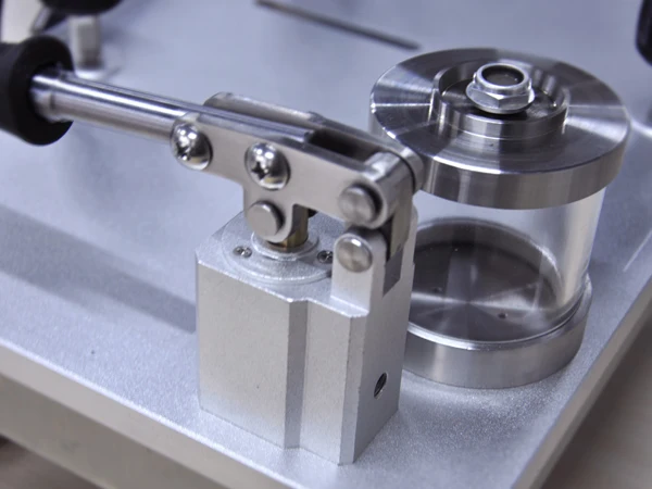 Portable Pressure Gauges Calibrator Machine / Hand-held pressure source/