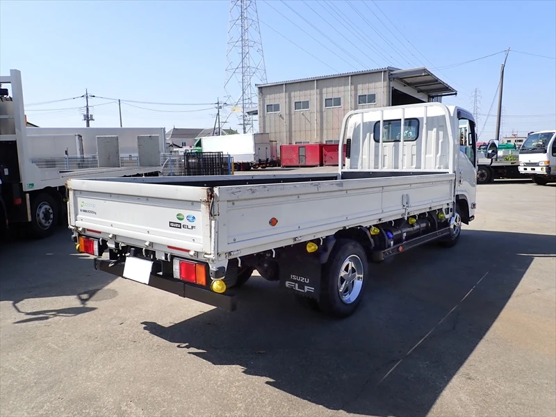 Used Japan ISUZU ELF Good Condition Flat Body
