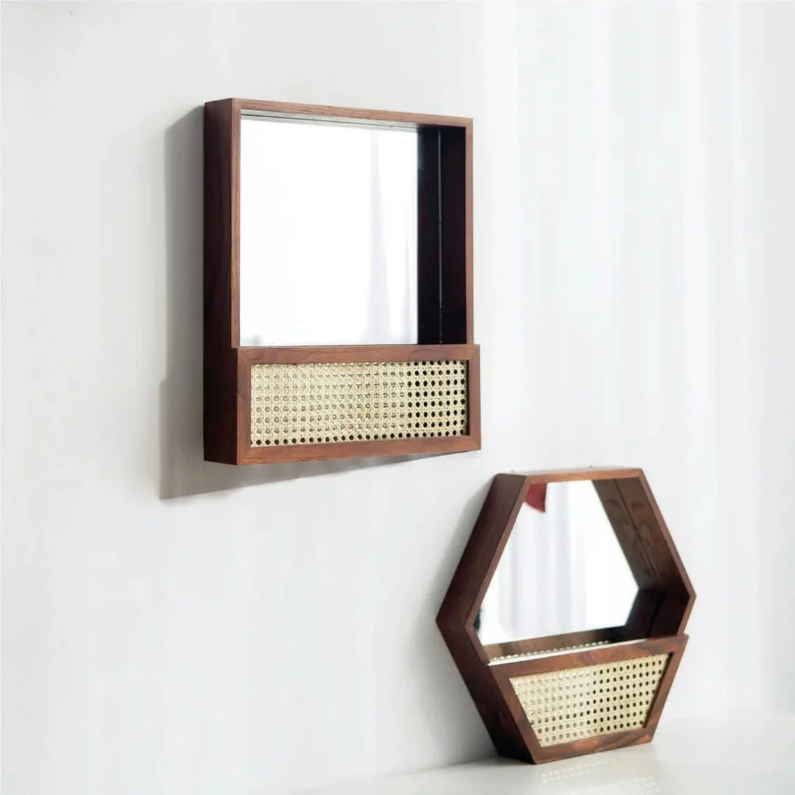Hot Trend Rattan Mirror Hanging Decorative Mirror Wall Mirror Furniture with Eye-catching Design Made in Vietnam