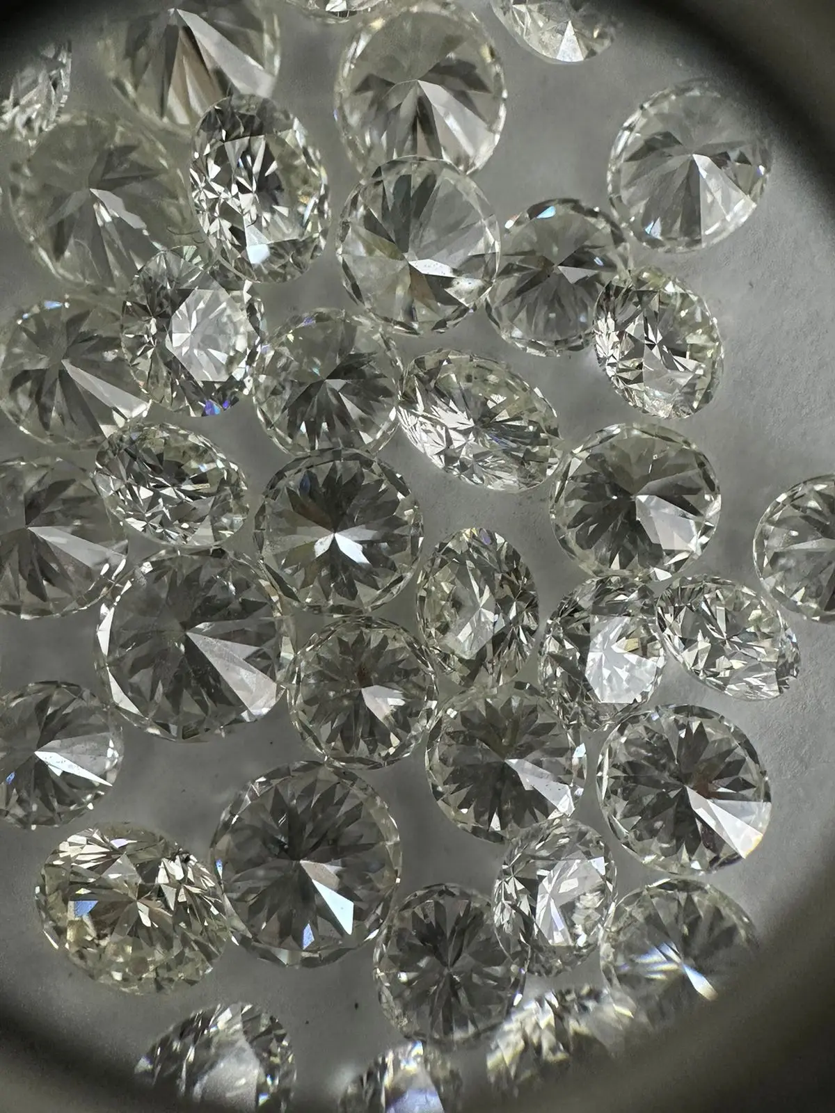 2 MM VVS VS Clarity & EFGH Color Natural Loose Diamonds calibrated size and sorted color at Affordable Price