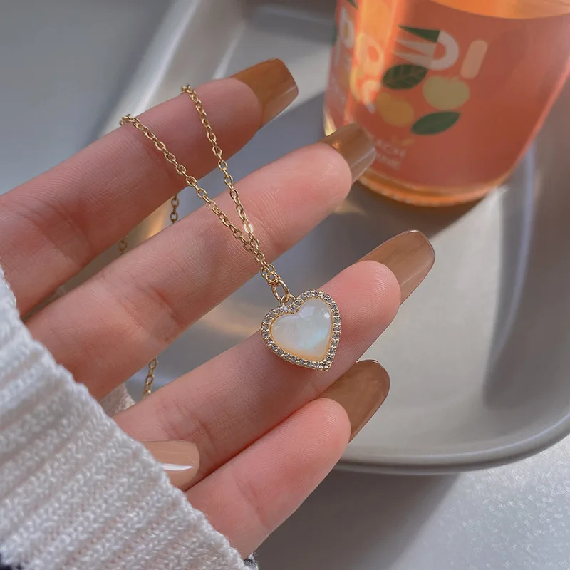 Titanium Steel Necklace Ladies Clavicle Chain Gold Plated Pearl Pendant Necklace For Women Wedding Gift Jewelry /