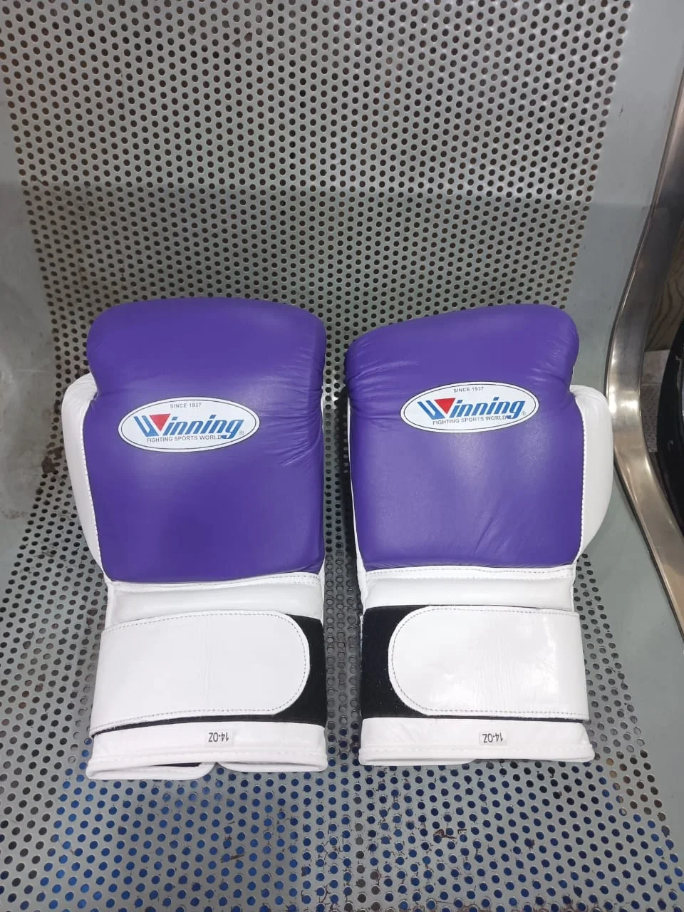 New Mexican style leather boxing gloves with winning or any name or brand logoLFC-W-3023