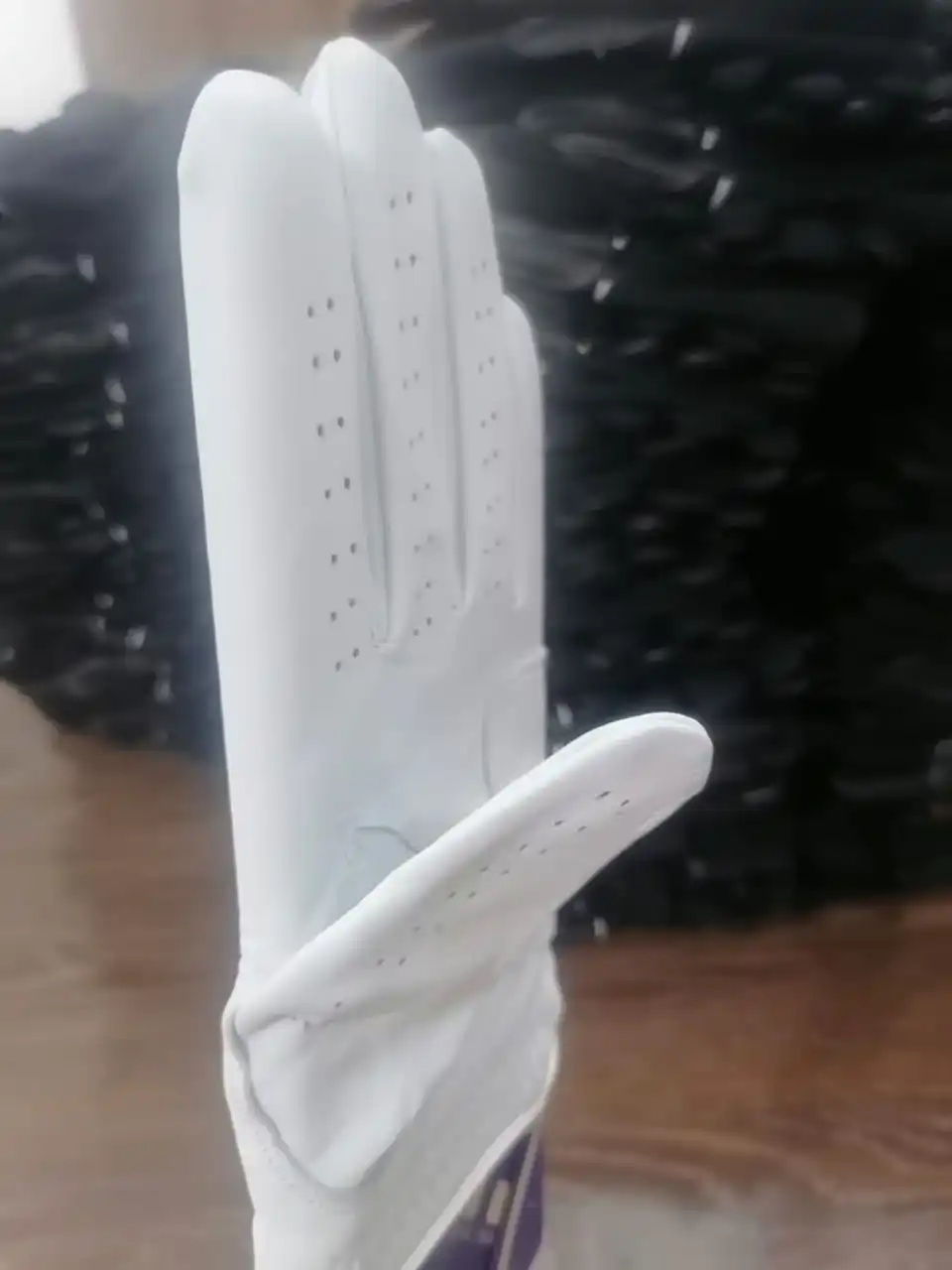 Hot Selling Golf Gloves Competitive newly Custom made Cabretta leather golf gloves Custom Golf gloves