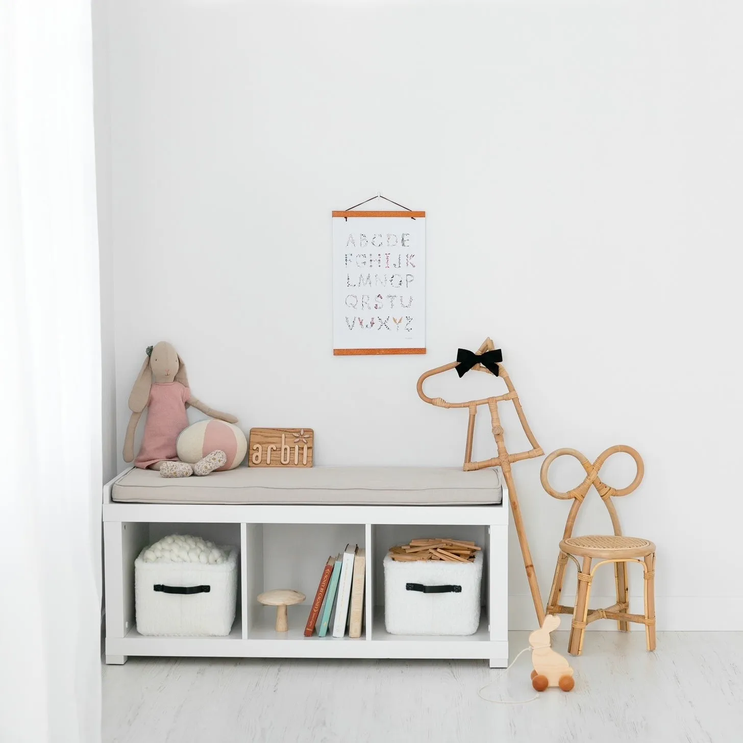 Best selling rattan hobby horses made in Vietnam eco friendly horse riding stick toys for boys and girls