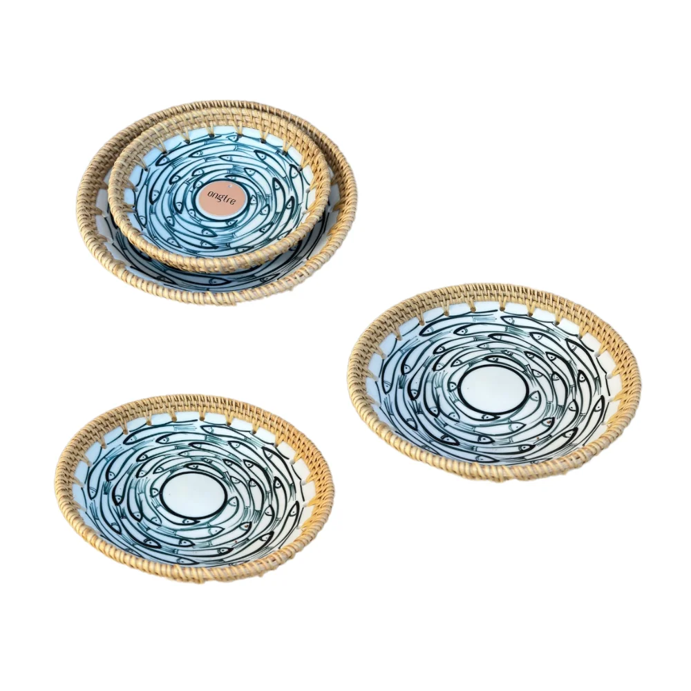 Classic Mini Porcelain Plate Organizer Hand-Woven Natural Rattan Customizable Dessert Cake Storage Made Vietnamese Wicker Crafts