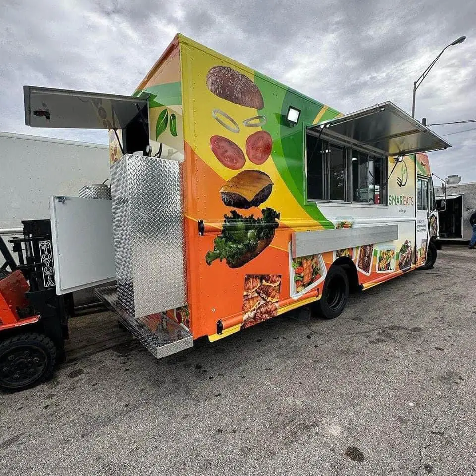 Electric Fast Food Truck Trailer / Mobile Kitchen Kiosk Commercial for Sale