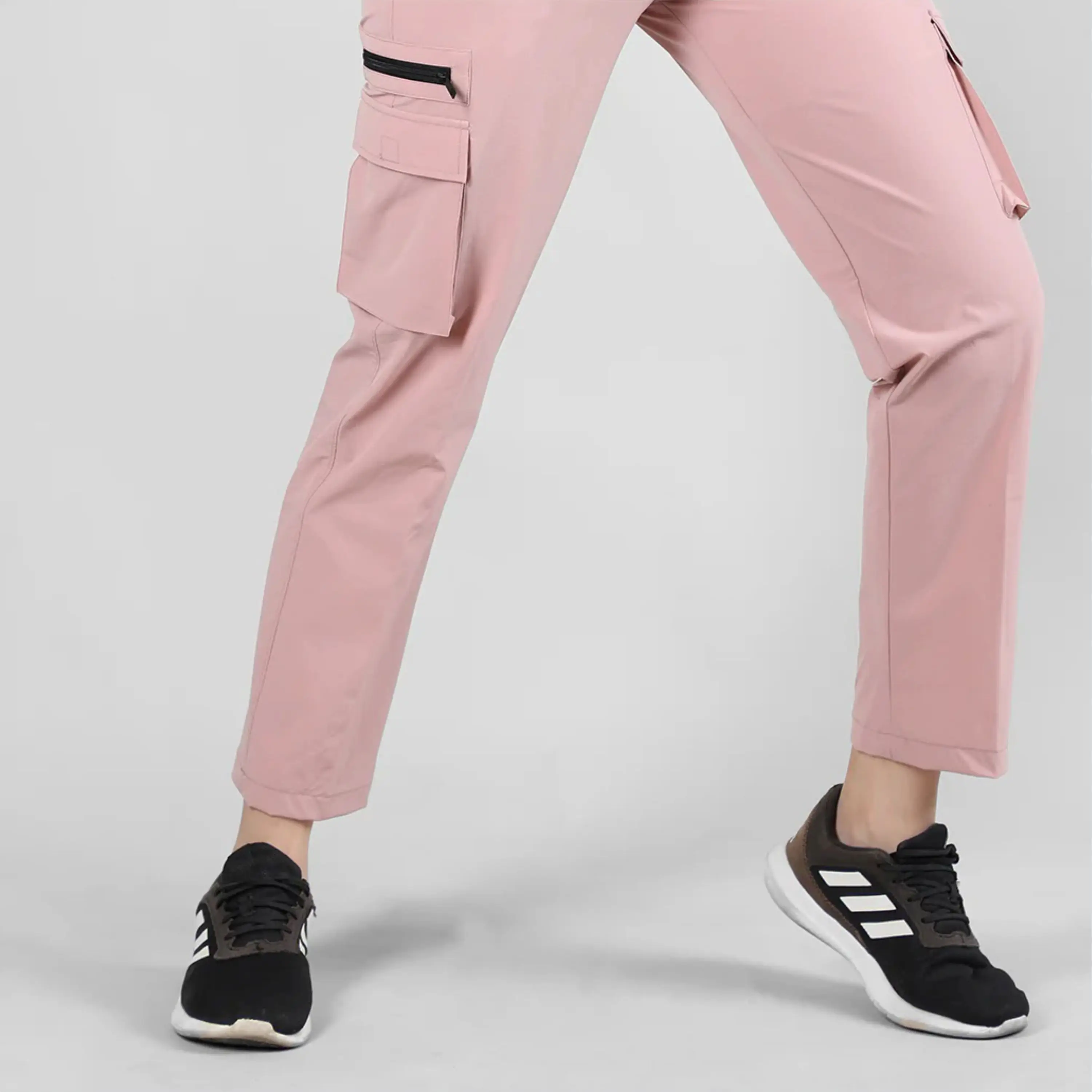 Comfortable and Trendy Womens Cargo Pants - High-Quality Material - Perfect for Casual Wear and Outdoor Adventures